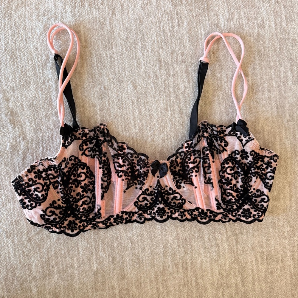 Victoria's Secret Pink and Black Lace Bra